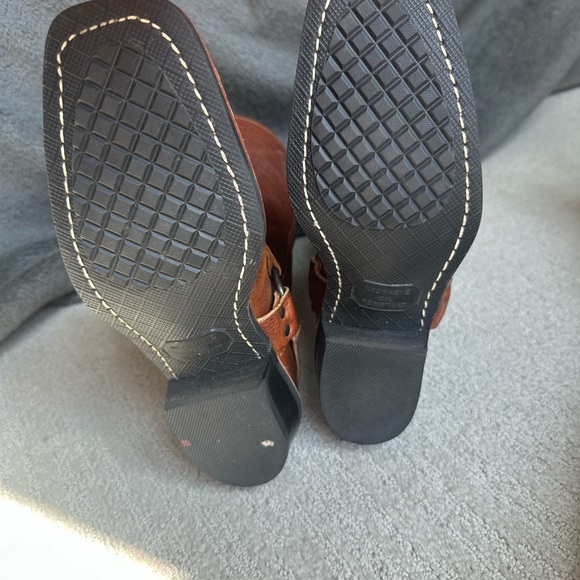 Frye Women’s Brown Leather Boots - Picture 5 of 6